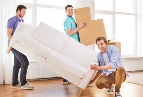 Moving and storage support in Notting Hill